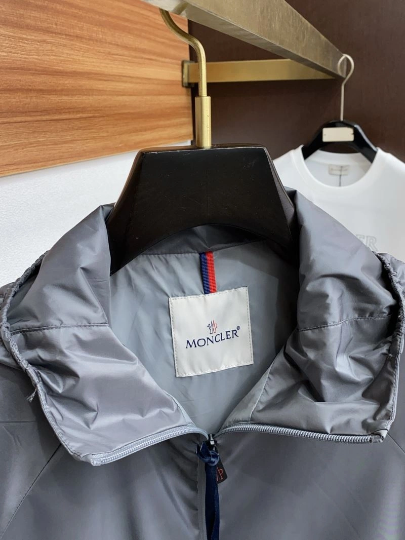 Moncler Outwear UrbanStyle 141526