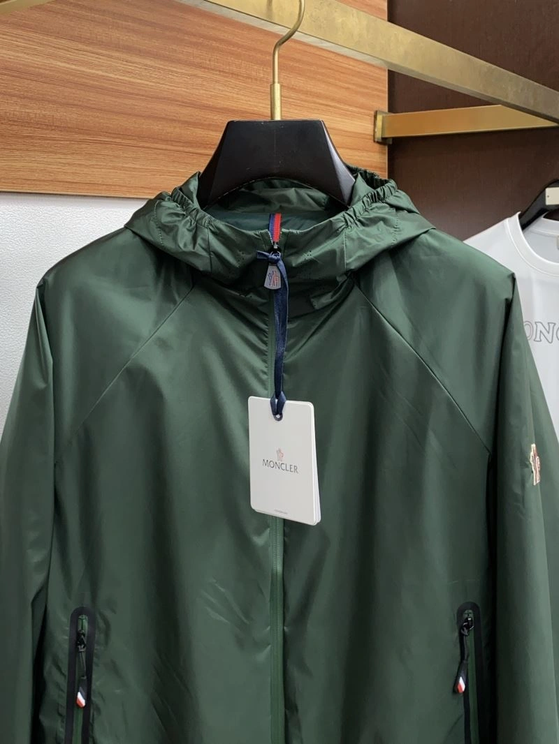 Unisex Moncler Outwear 141531