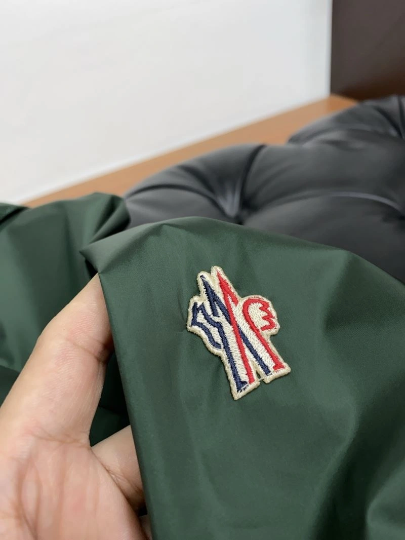 Unisex Moncler Outwear 141531