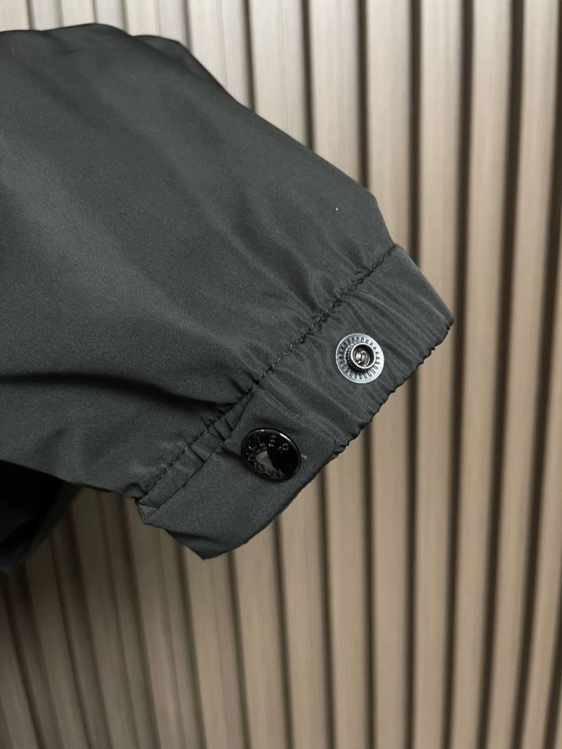 Moncler Outwear Effortless 141199