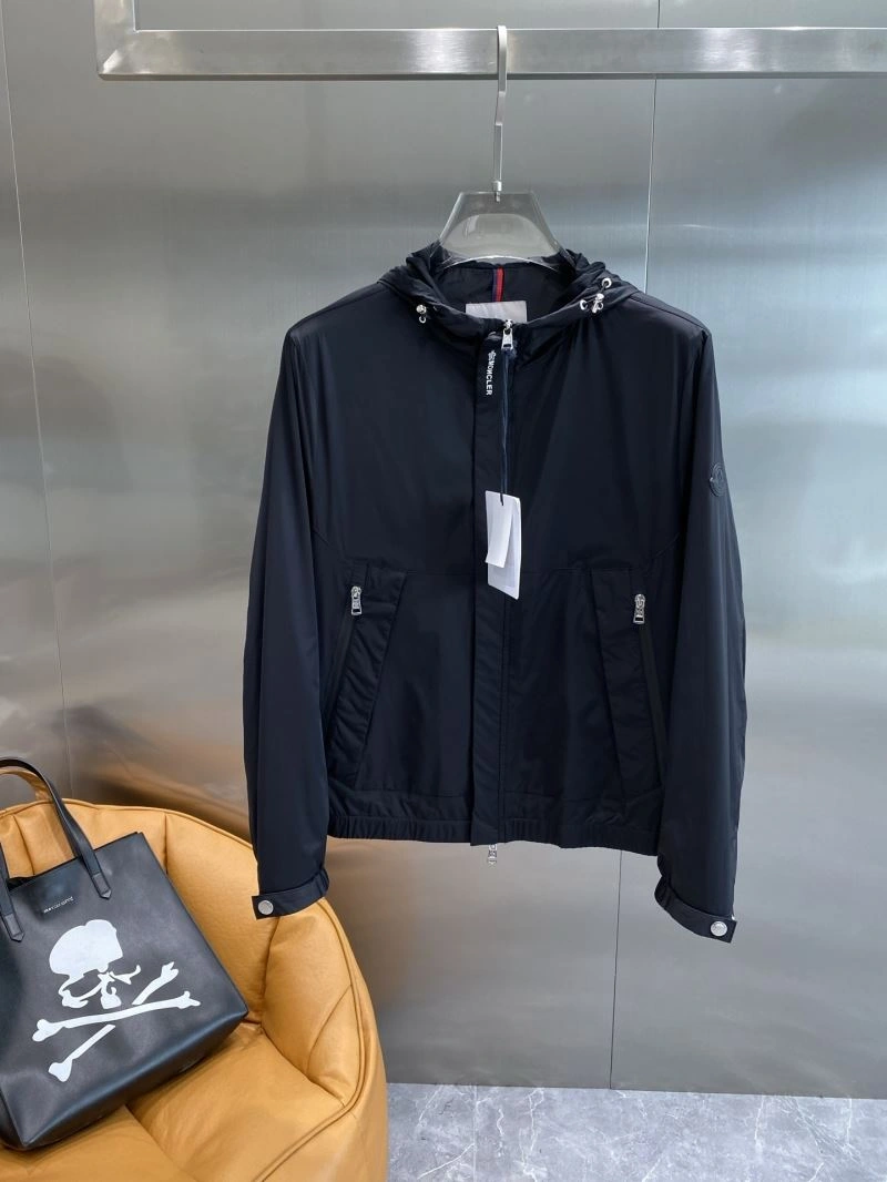FlexibleFit Moncler Outwear 141194