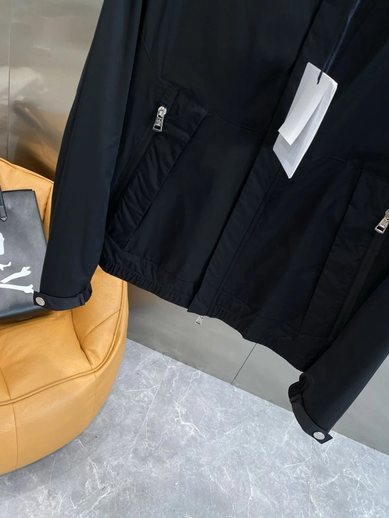 FlexibleFit Moncler Outwear 141194