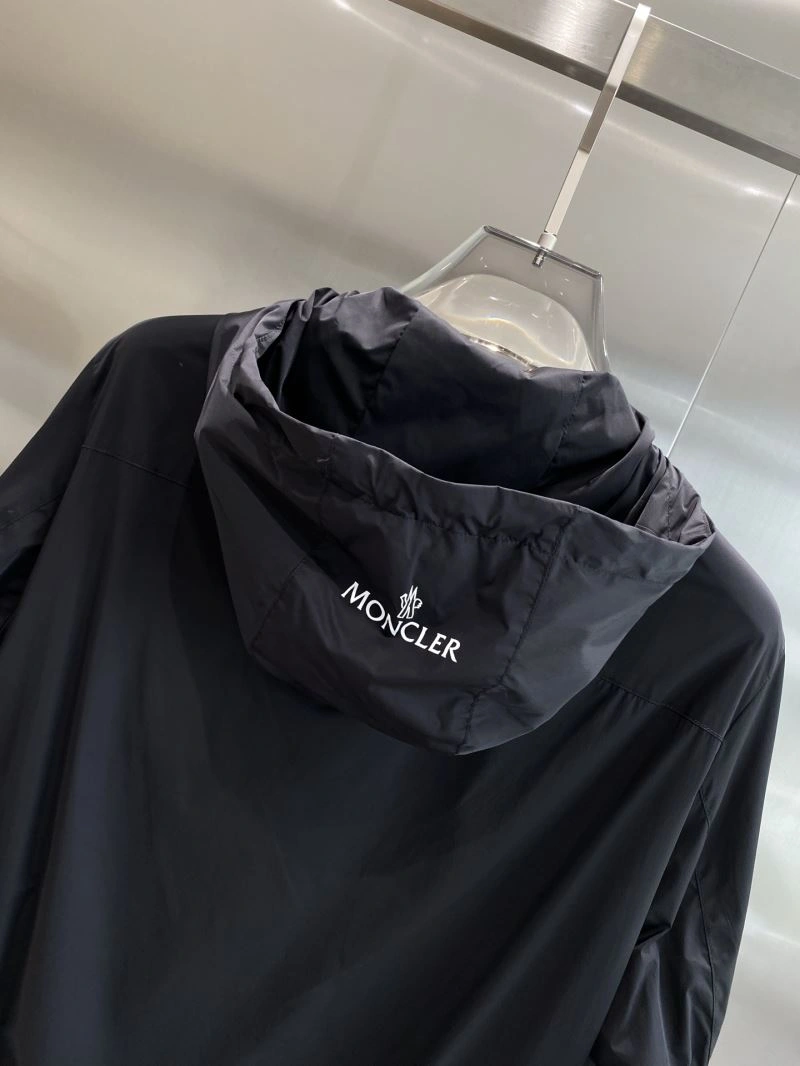 FlexibleFit Moncler Outwear 141194