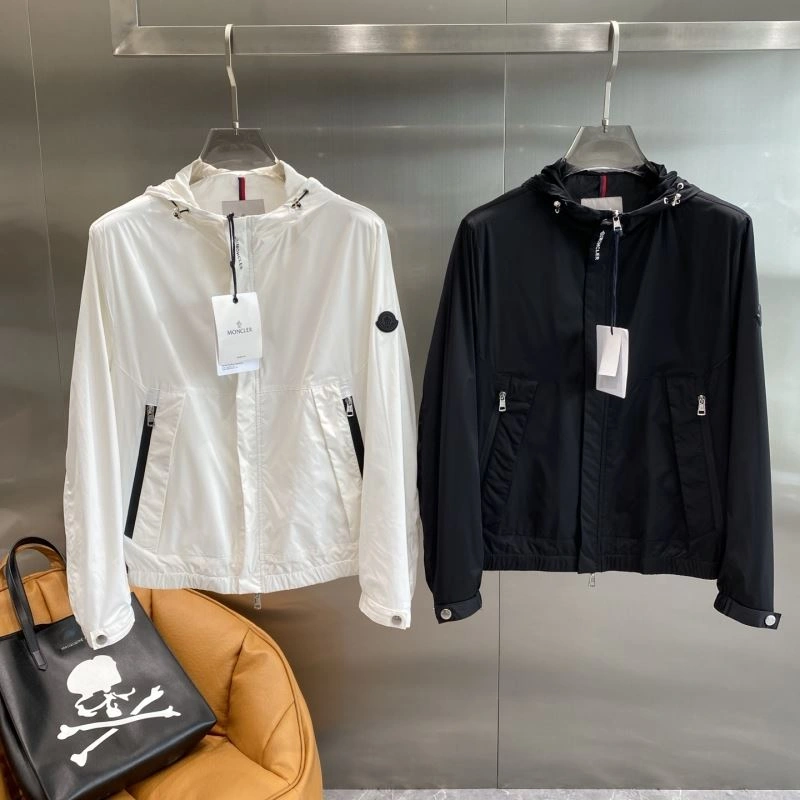 Moncler Outwear WellDesigned 141201