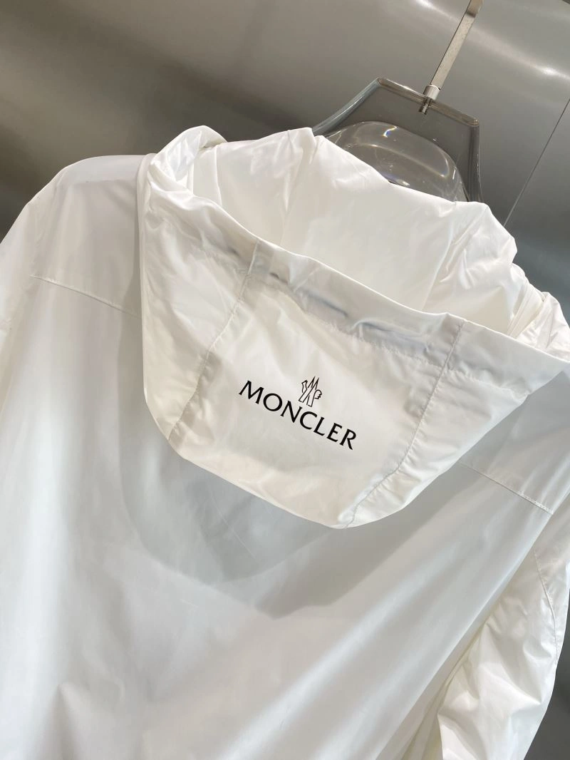 Moncler Outwear WellDesigned 141201