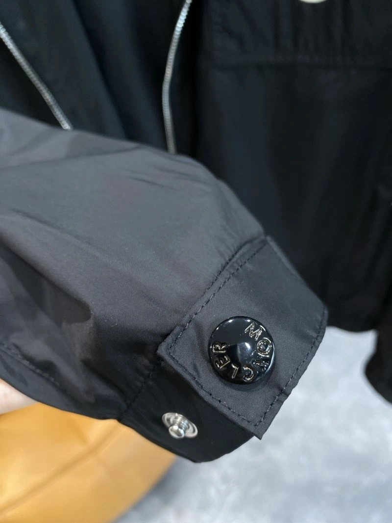 Moncler Outwear EyeCatching 141185