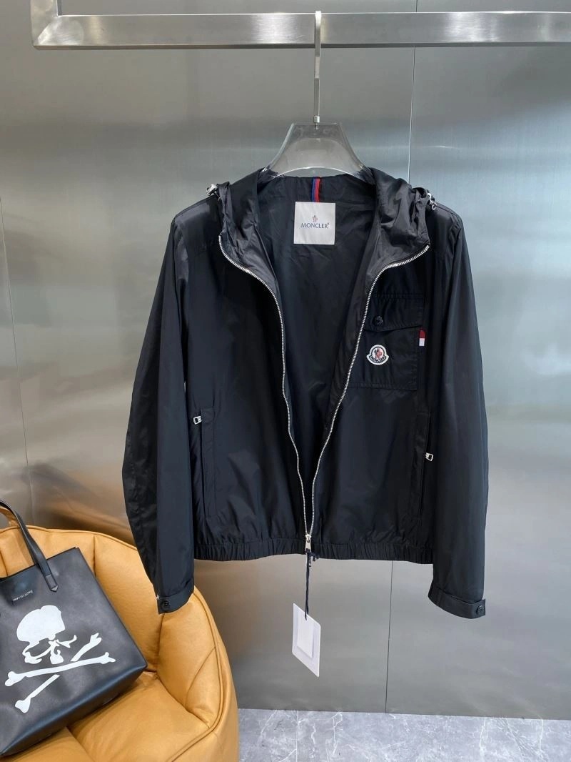 Moncler Outwear EyeCatching 141185