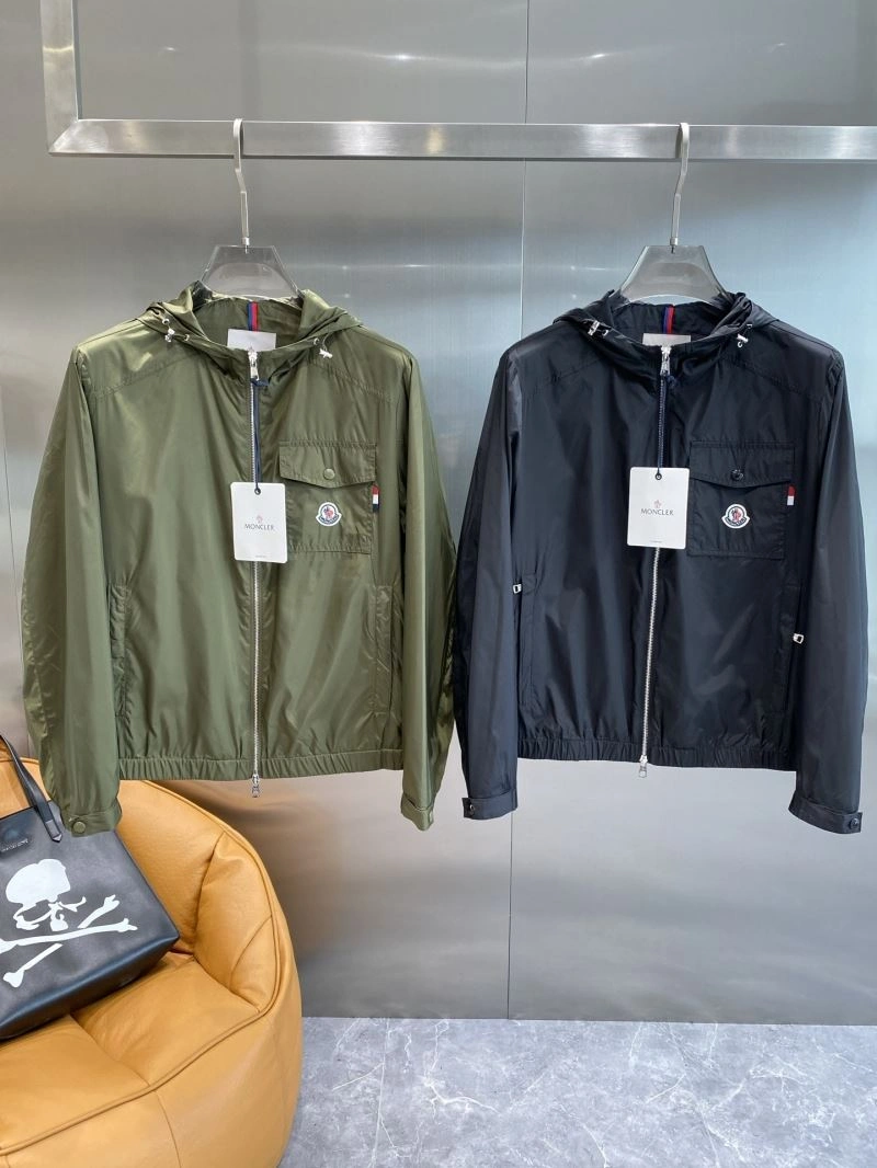 Supportive Moncler Outwear 141181