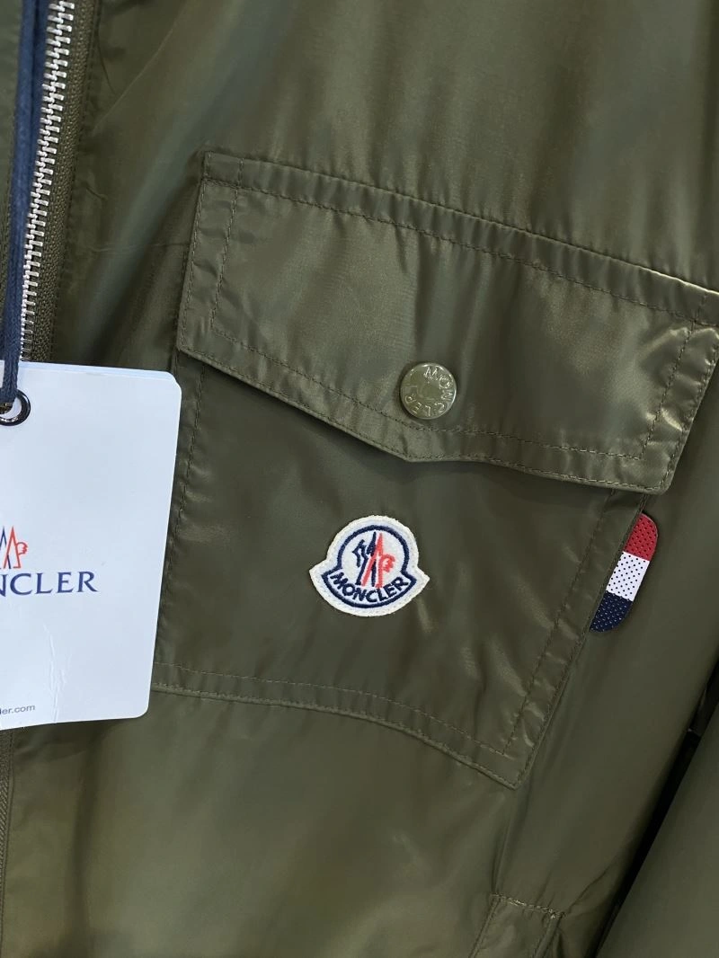 Supportive Moncler Outwear 141181