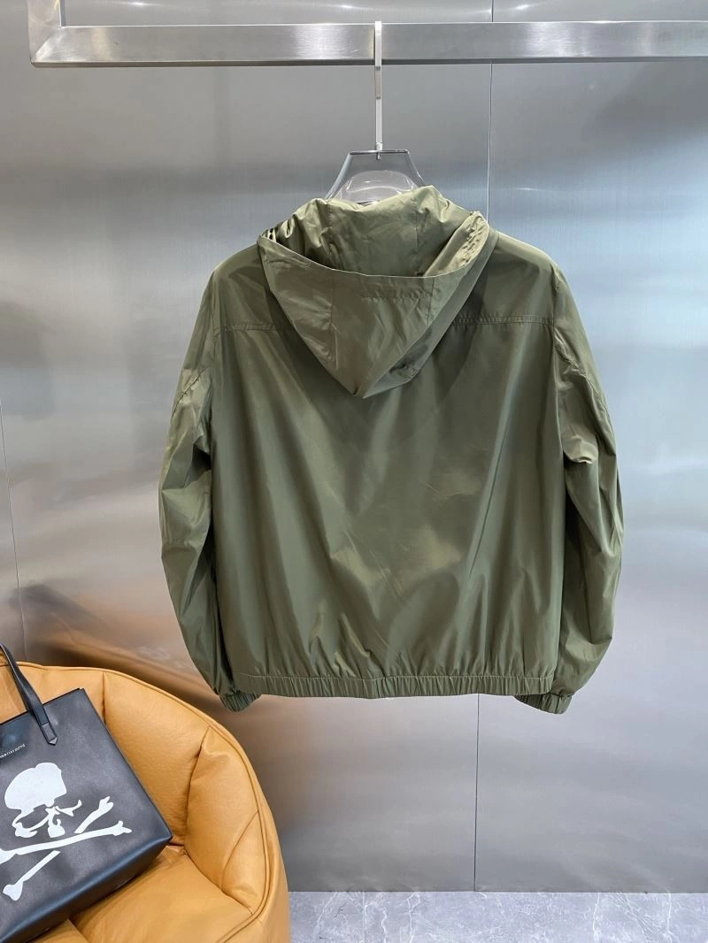 Supportive Moncler Outwear 141181