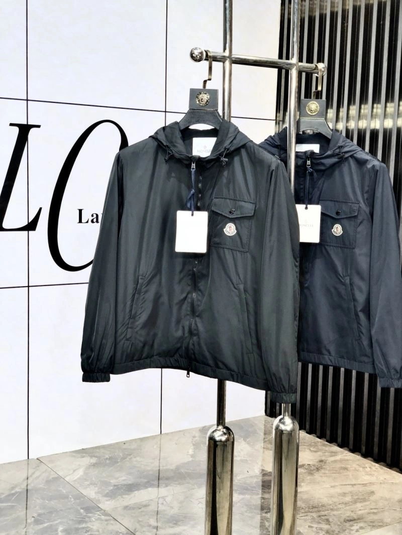 Moncler Outwear Casual 141198