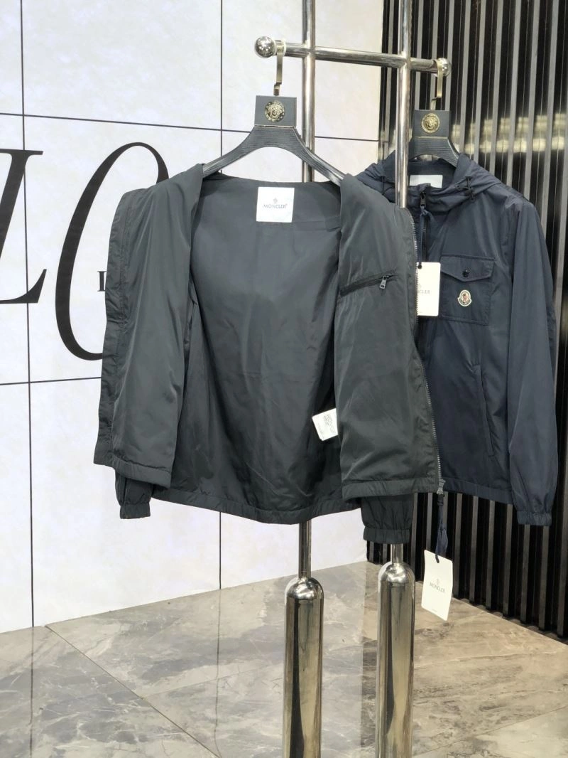 Moncler Outwear Casual 141198