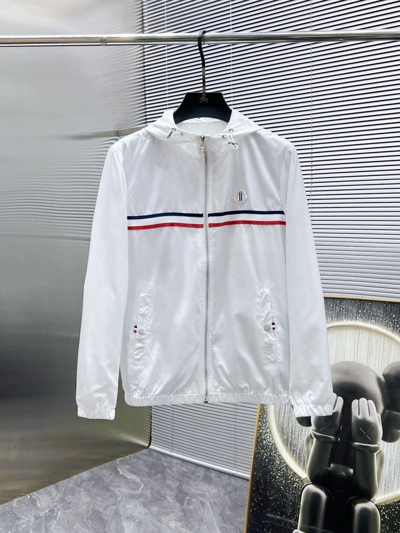 Trendsetting Moncler Outwear 141184