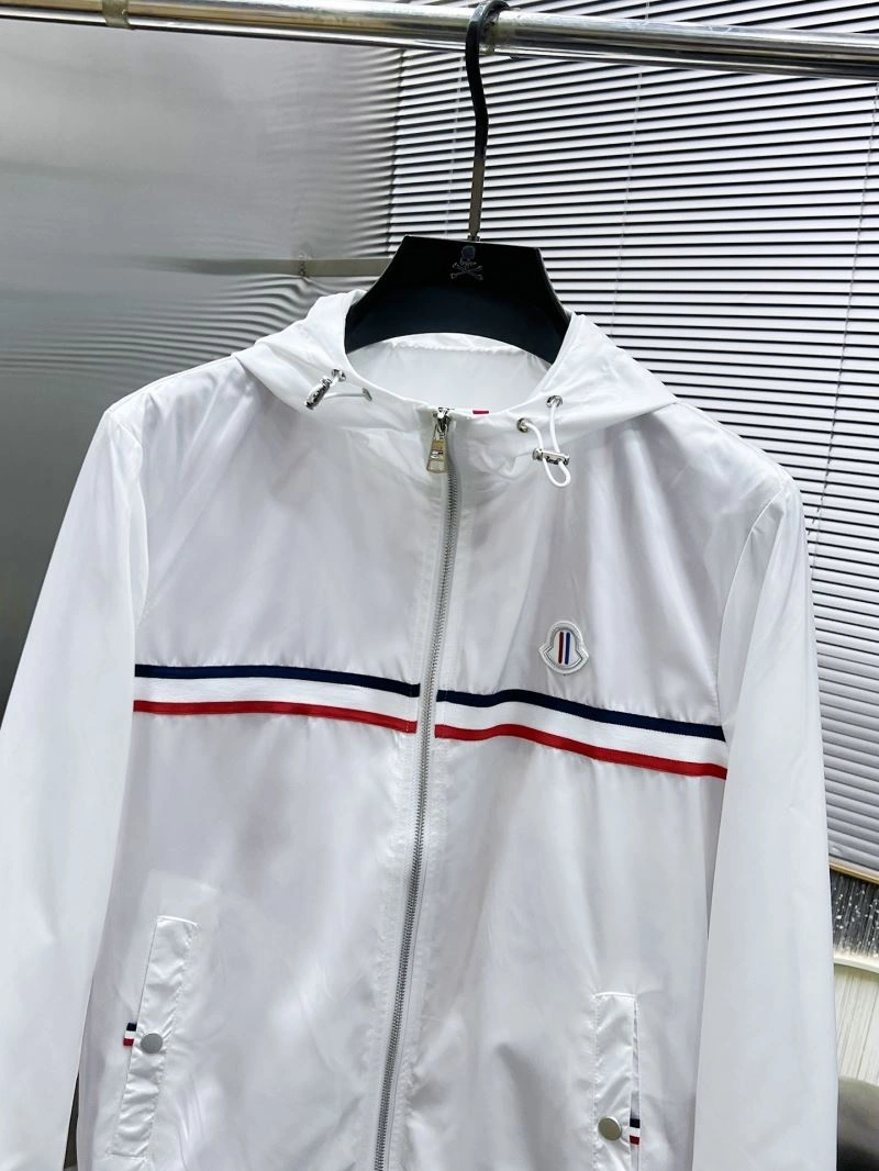 Trendsetting Moncler Outwear 141184