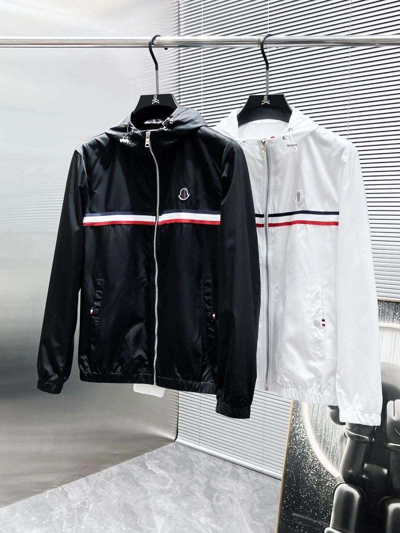 Trendsetting Moncler Outwear 141184