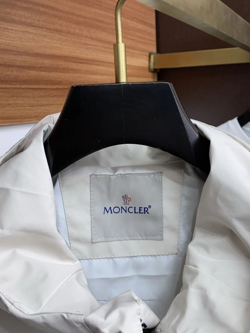GoodFit Moncler Outwear 141174