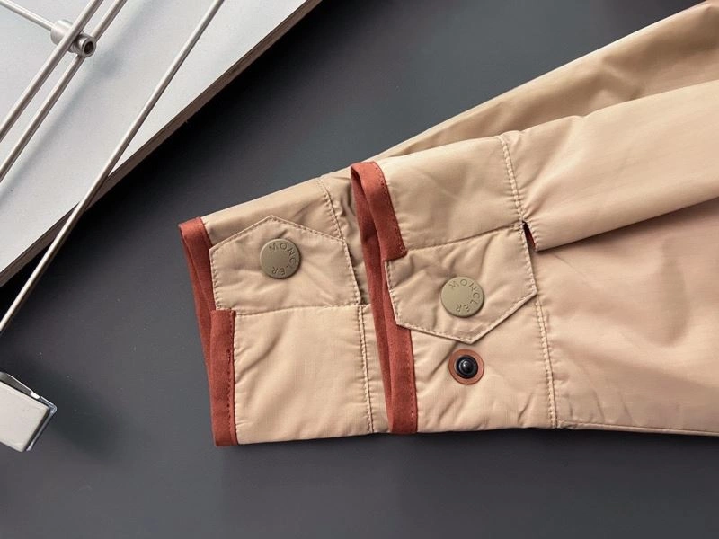 Moncler Outwear Fashionable 141173
