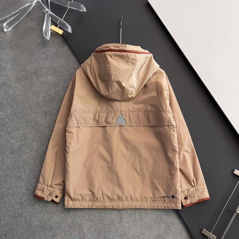 Moncler Outwear Fashionable 141173