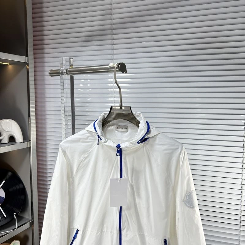 Moncler Outwear Casual 141154