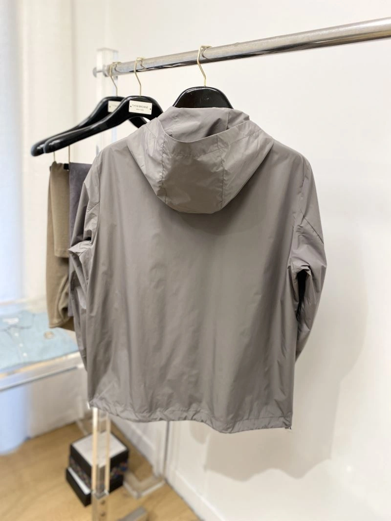 Moncler Outwear Sleek 141165