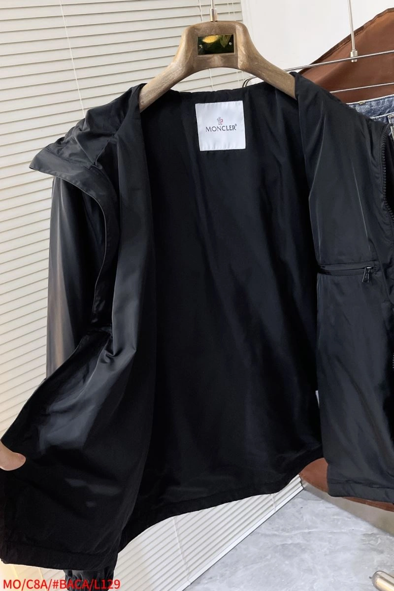 Moncler Outwear Seasonal 141150