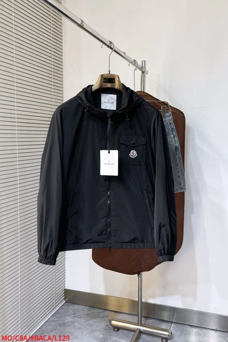 Moncler Outwear Seasonal 141150