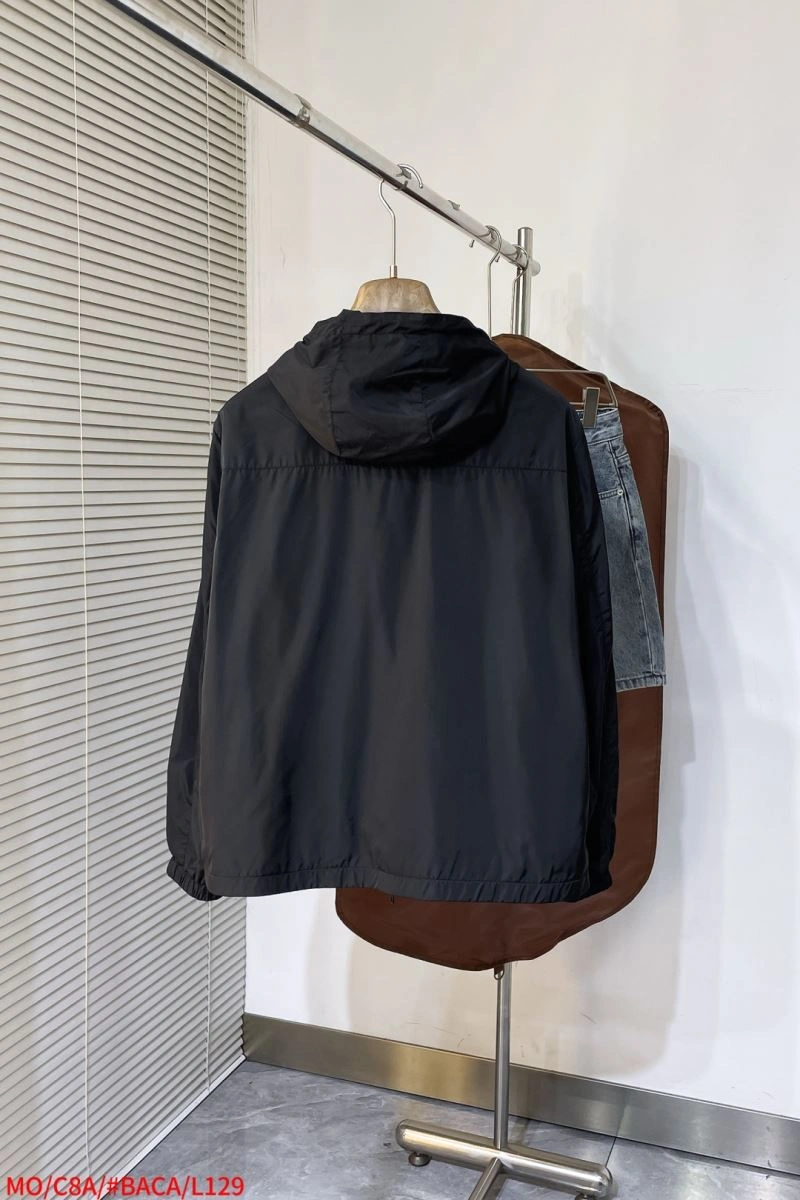 Moncler Outwear Seasonal 141150