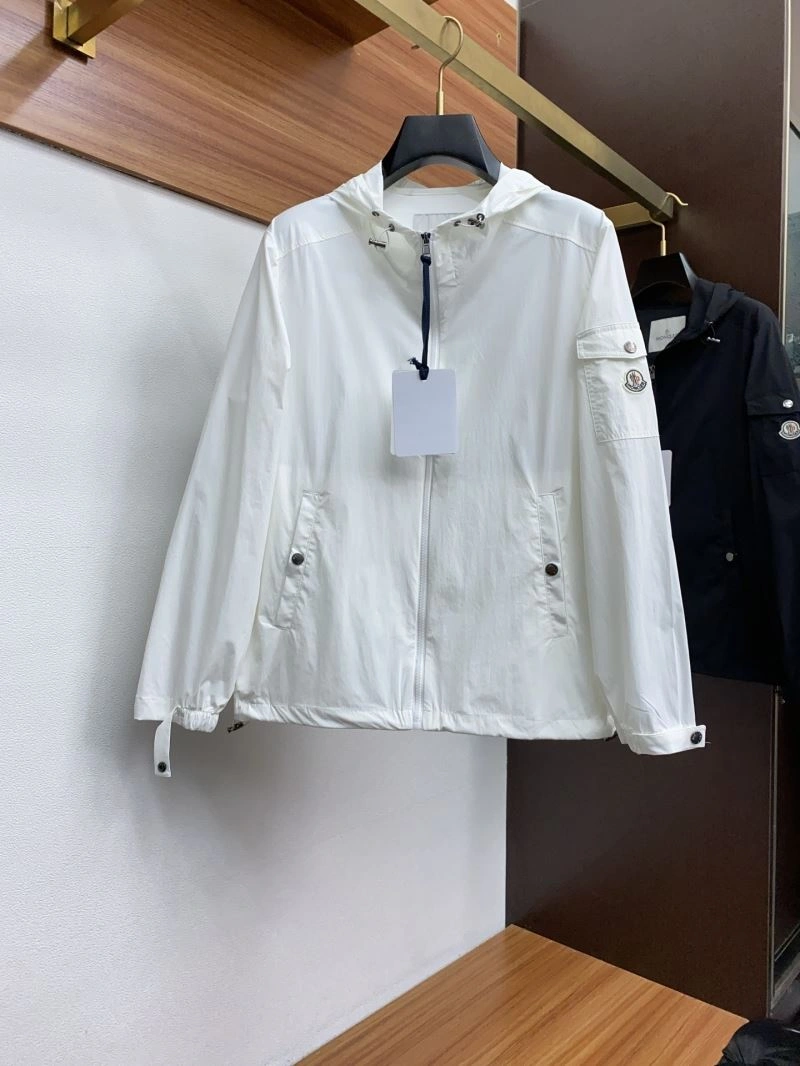 Moncler Outwear StreetReady 141156