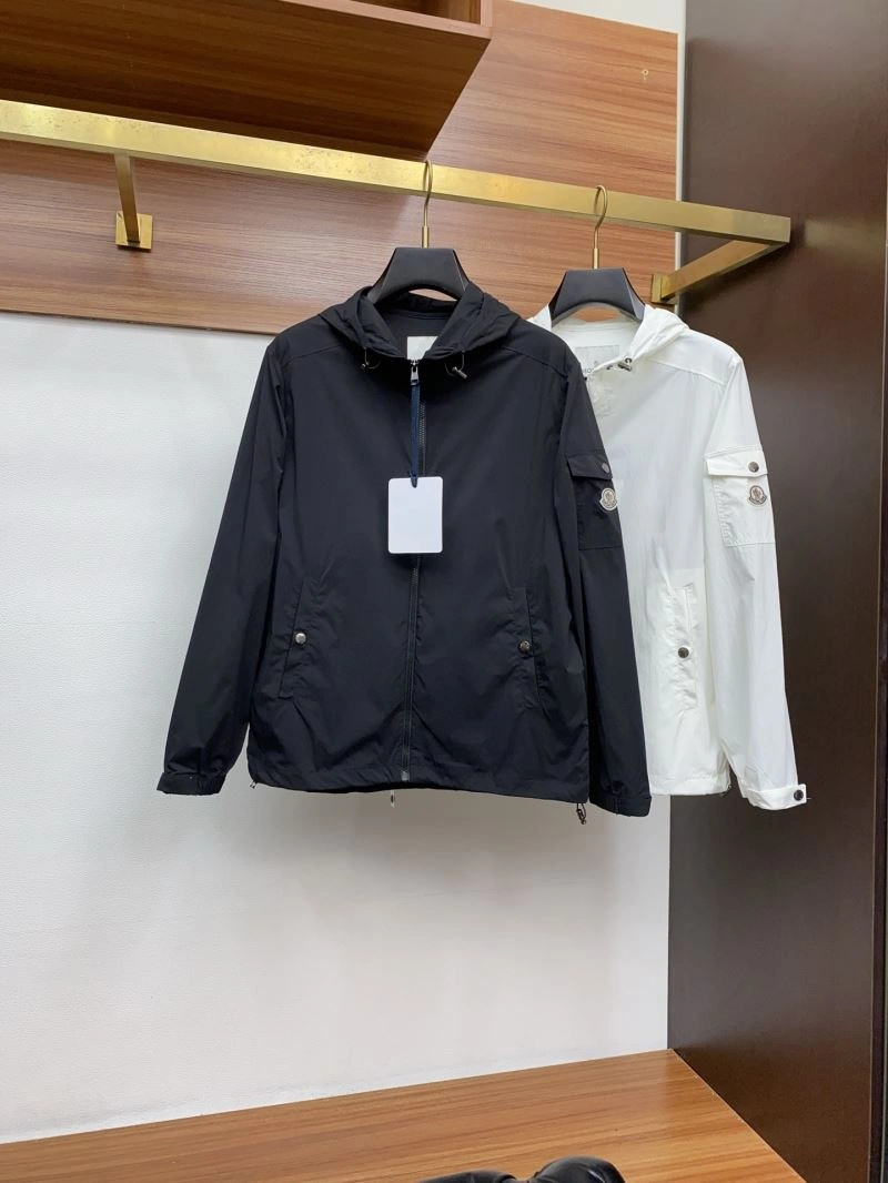 Moncler Outwear StreetReady 141156