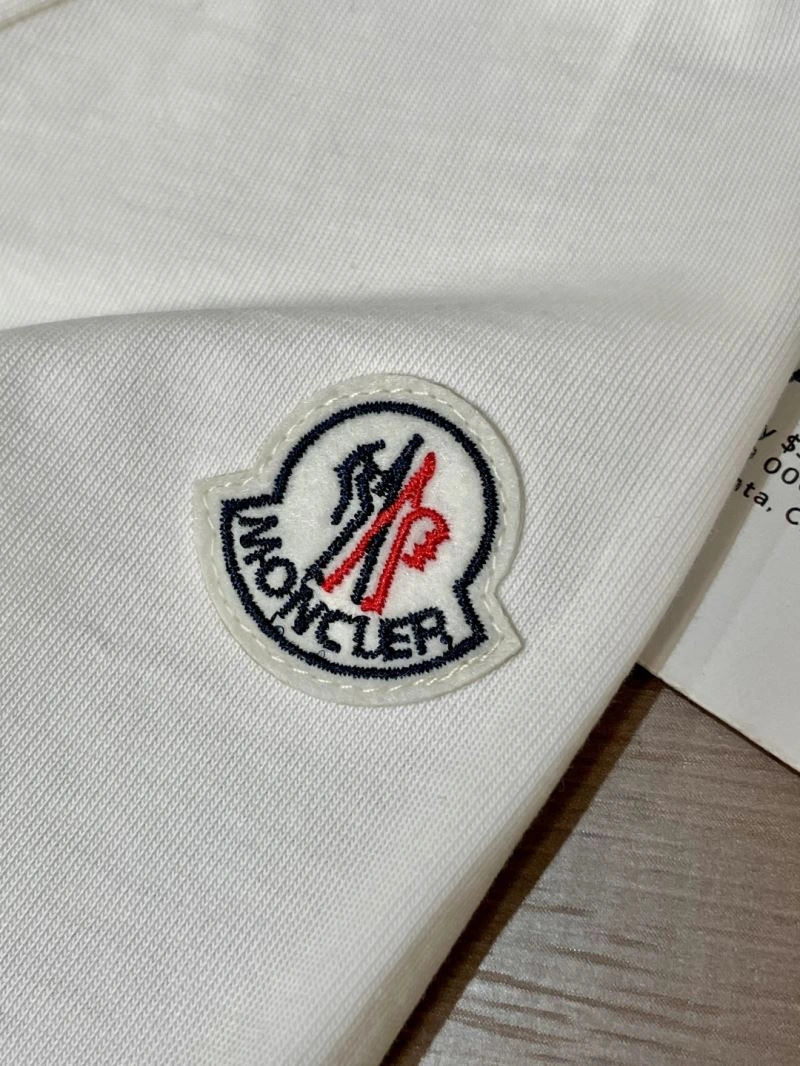 Durable Moncler Outwear 141151