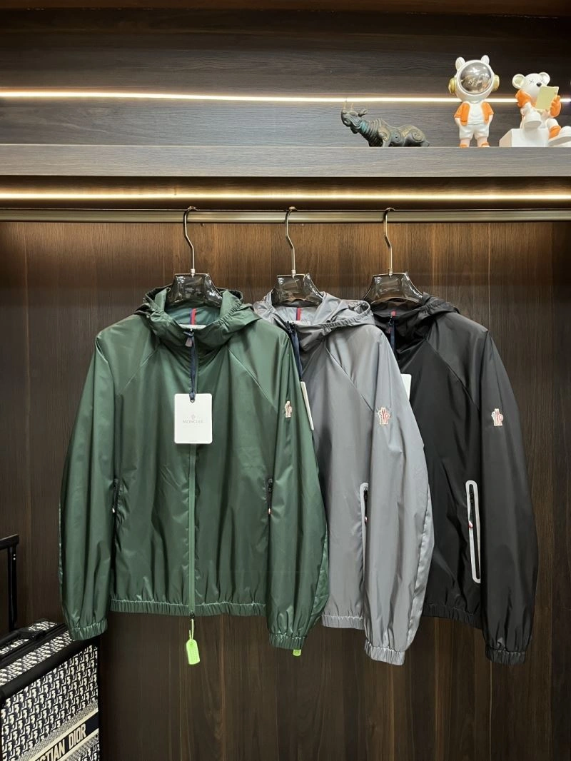 Stretchable Moncler Outwear 141157