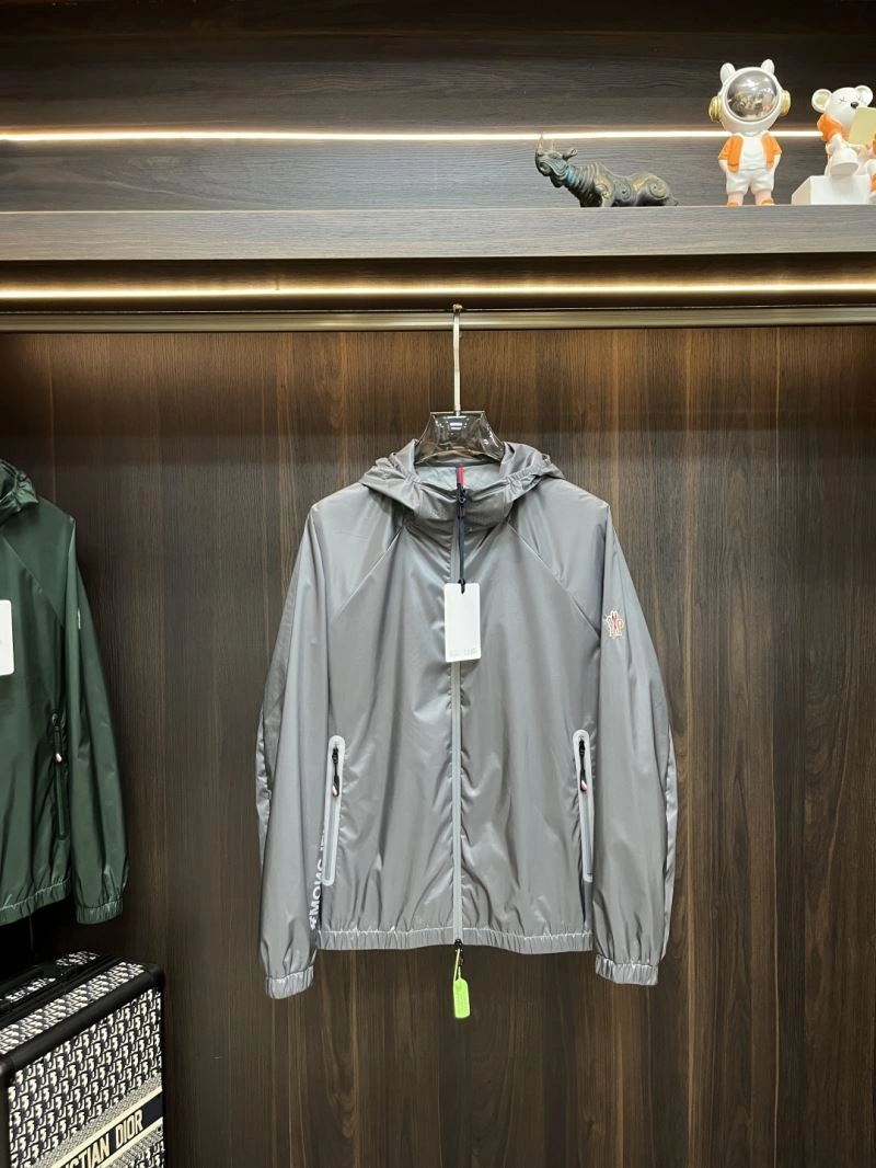 Stretchable Moncler Outwear 141157