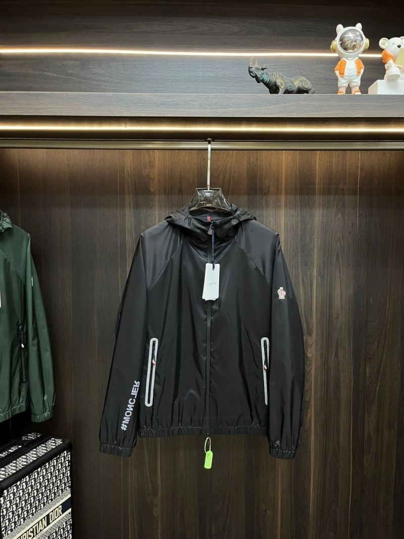 Stretchable Moncler Outwear 141157