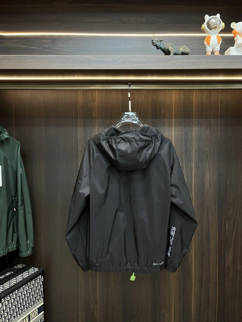 Stretchable Moncler Outwear 141157