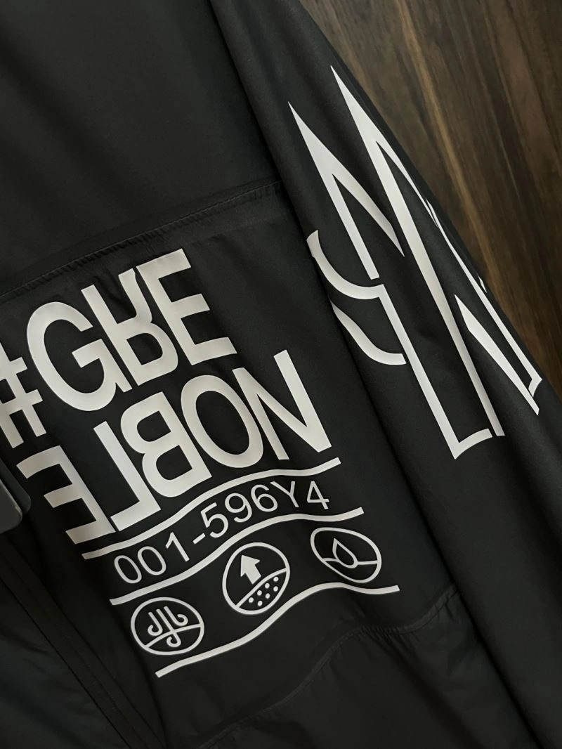 Reliable Moncler Outwear 141166