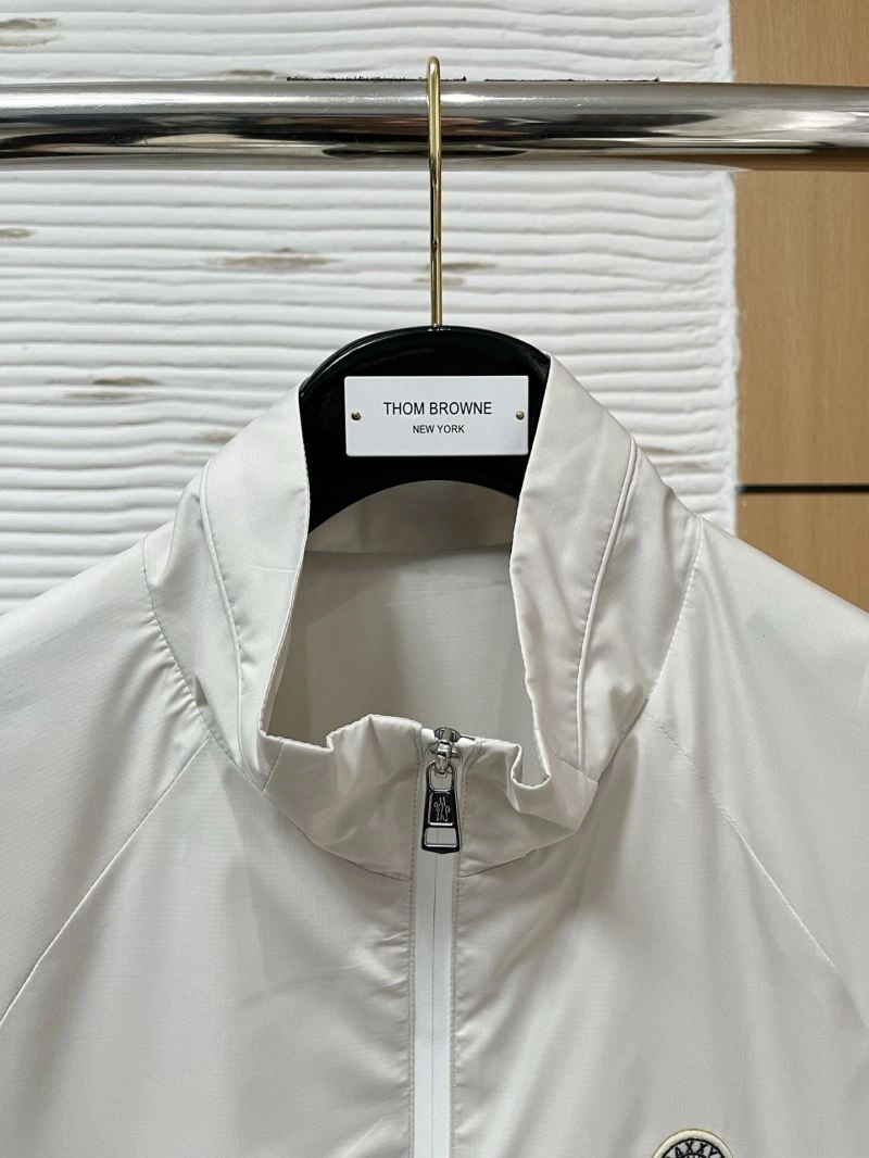 Soft Moncler Outwear 141155