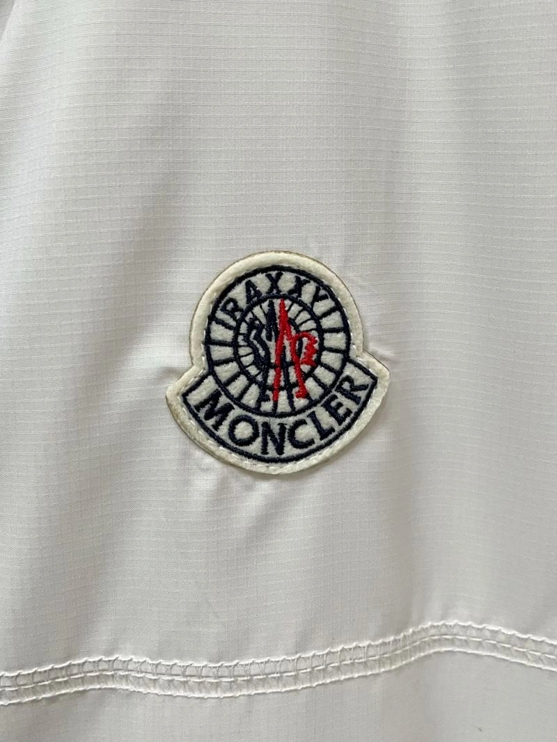 Soft Moncler Outwear 141155