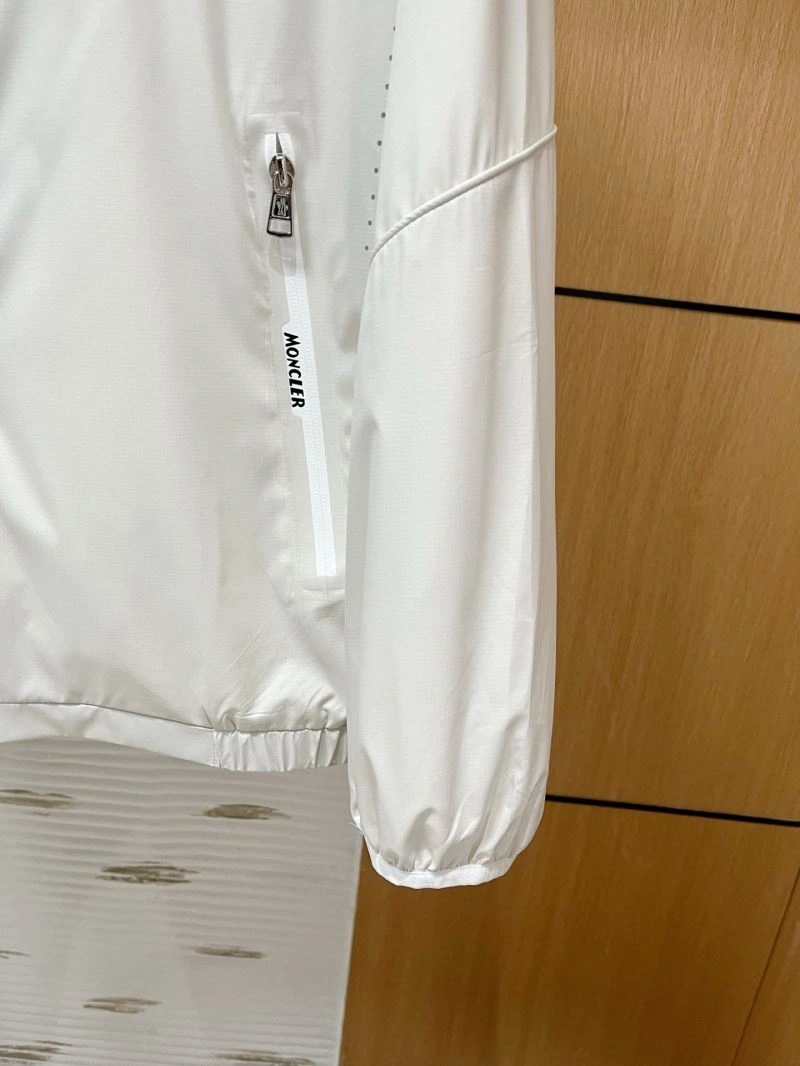 Soft Moncler Outwear 141155
