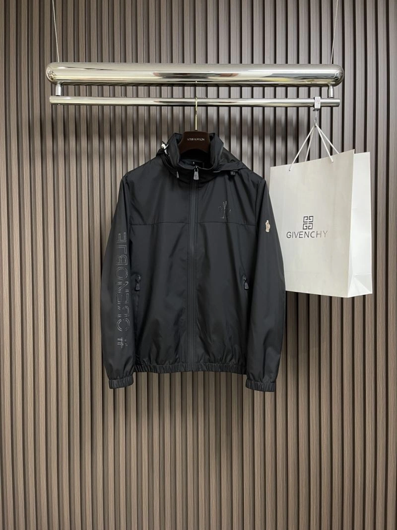 Moncler Outwear Popular 141153