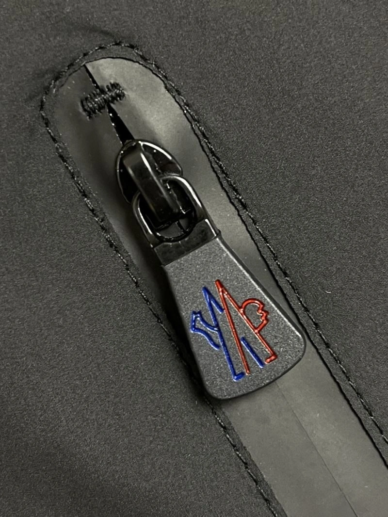 Moncler Outwear Popular 141153