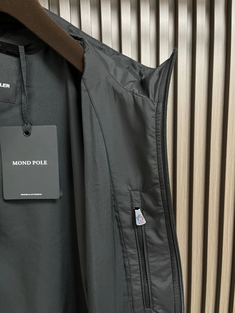 Moncler Outwear Popular 141153