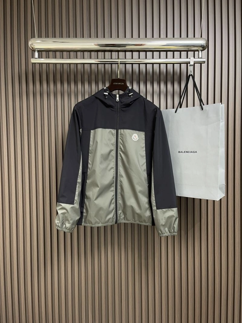 Moncler Outwear SportInspired 141161