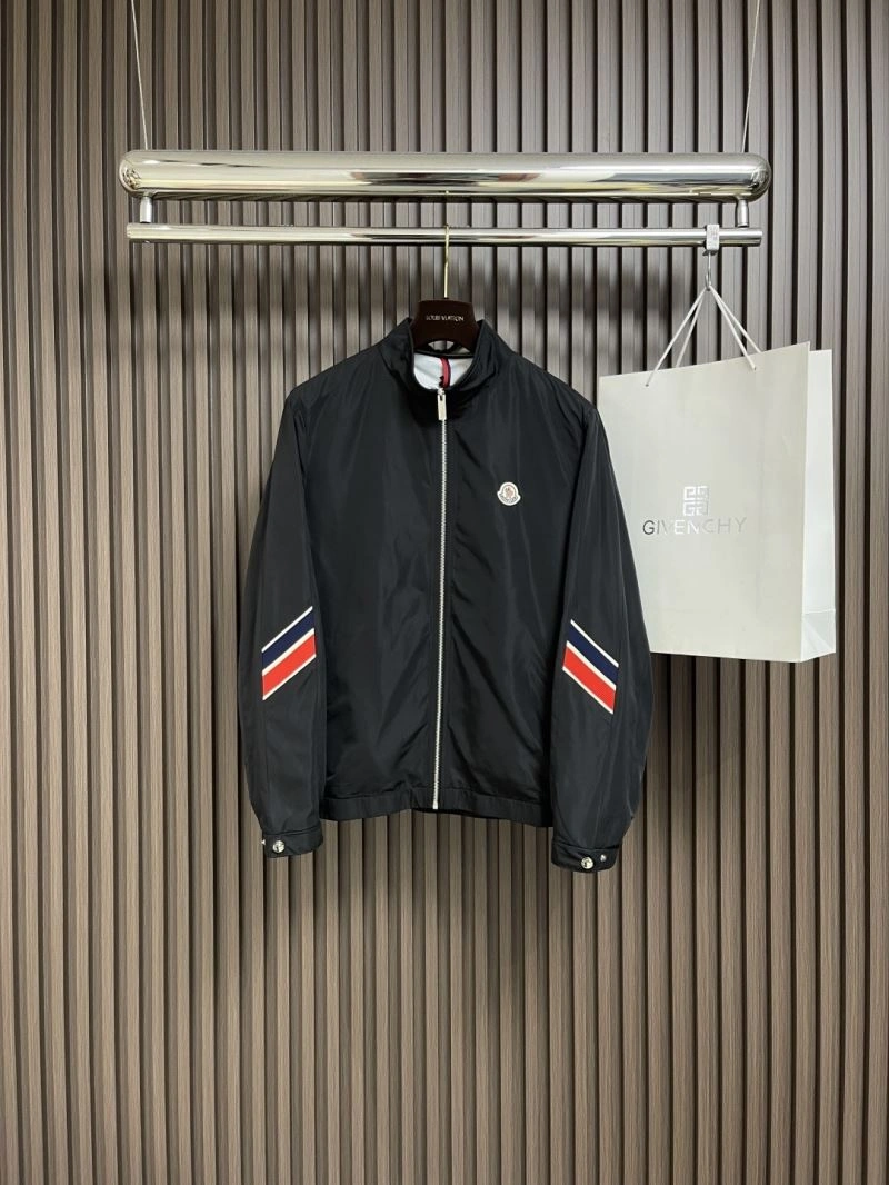 Supportive Moncler Outwear 141163