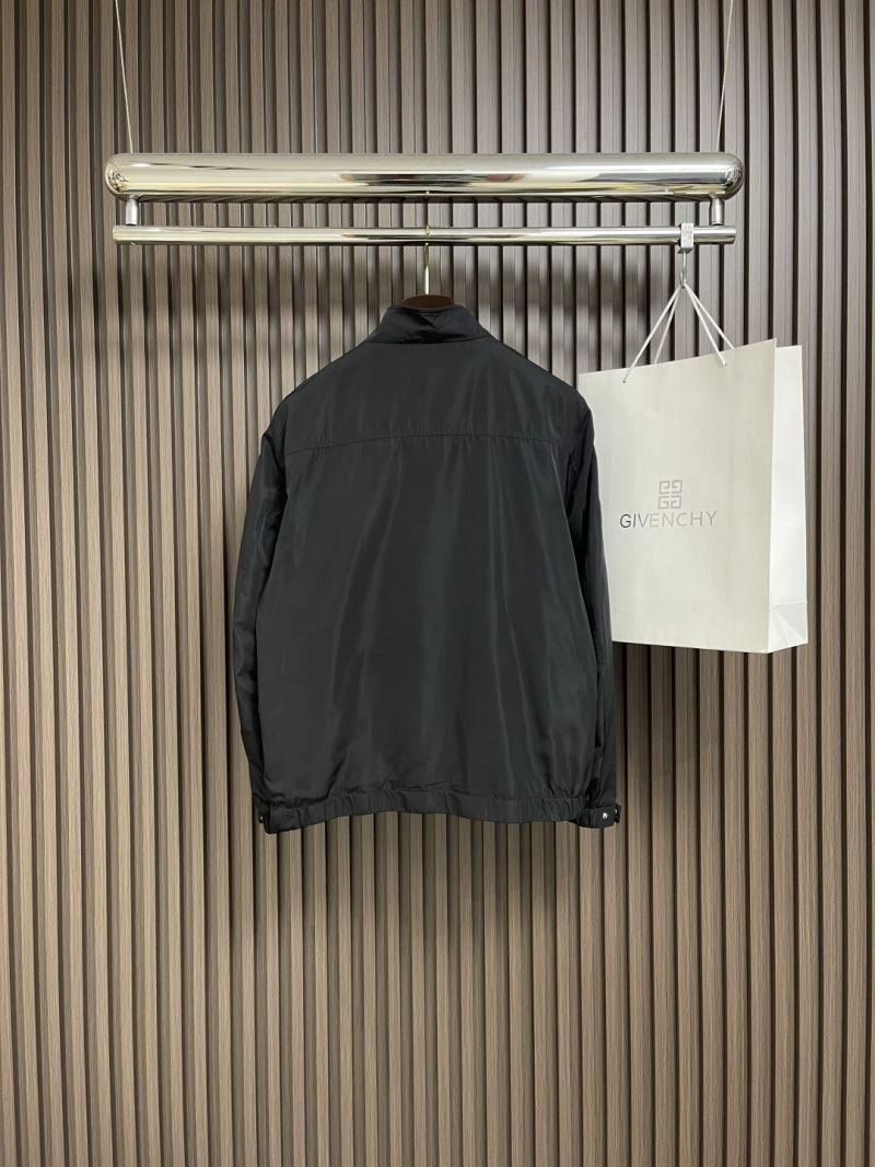 Supportive Moncler Outwear 141163