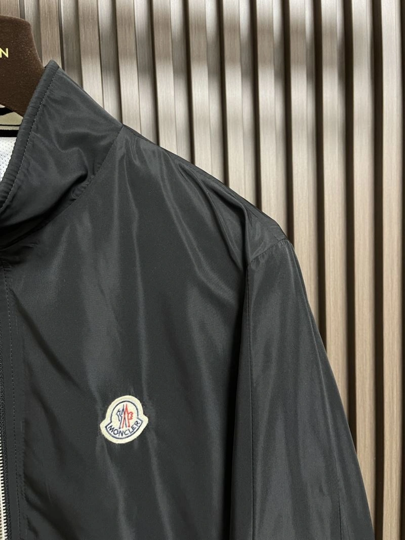 Supportive Moncler Outwear 141163