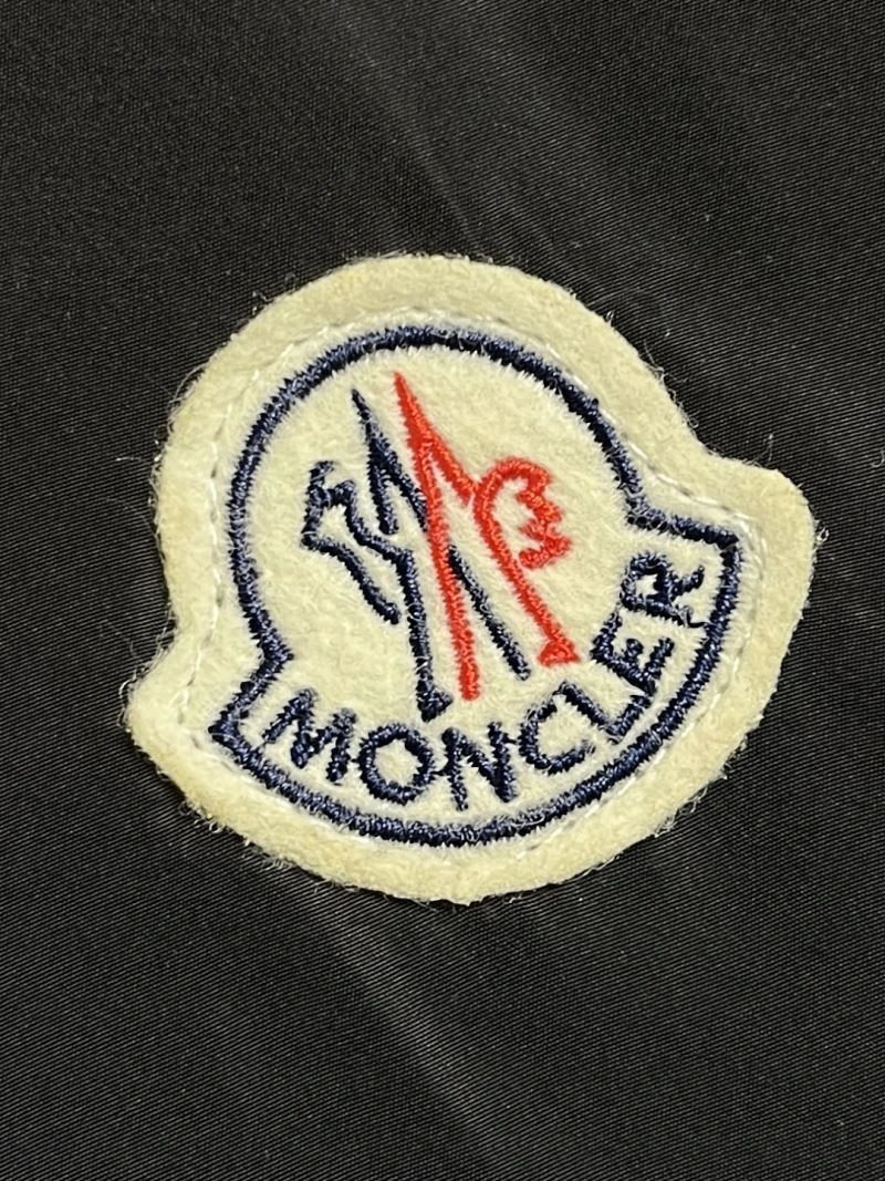 Supportive Moncler Outwear 141163