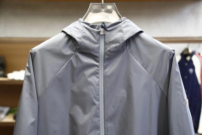 Moncler Outwear Flexible 141214
