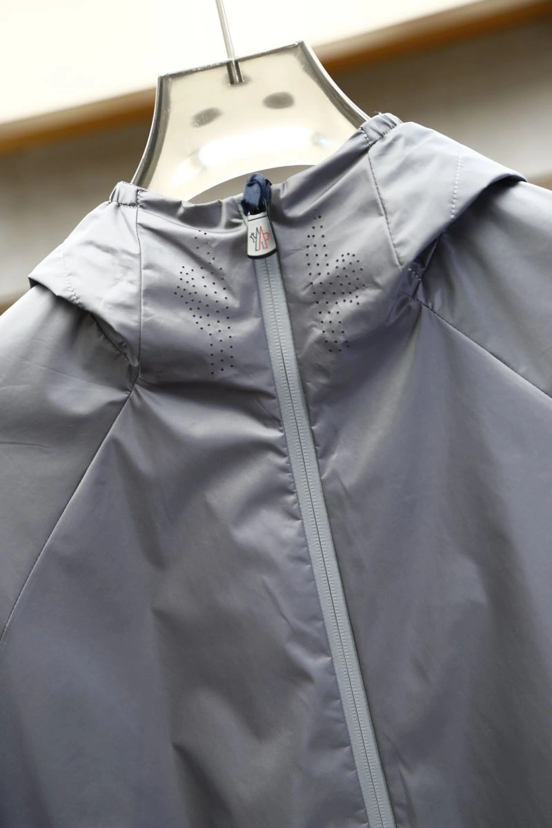 Moncler Outwear Flexible 141214