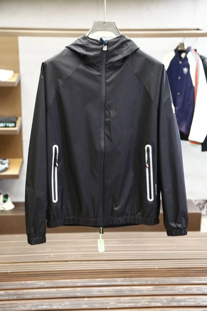 Premium Moncler Outwear 141170
