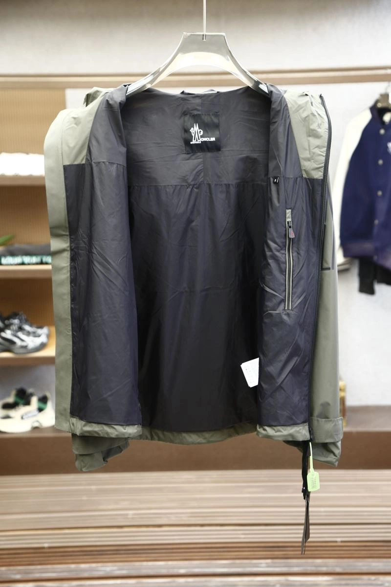 Moncler Outwear Colorful 141146
